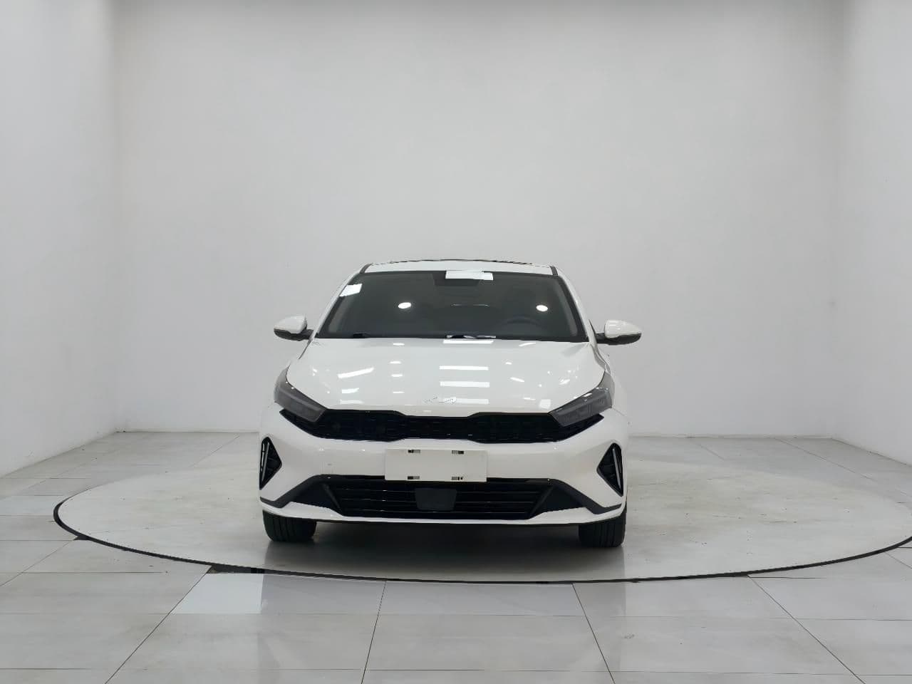 Kia K3 2023 — миниатюра 2
