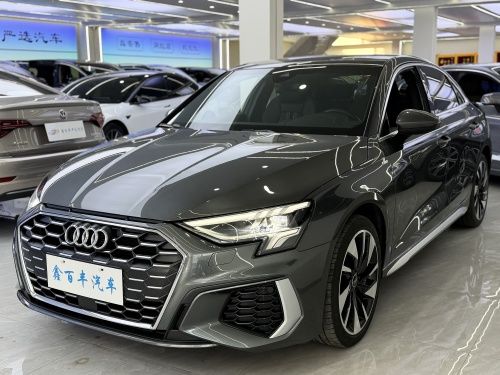 Audi A3 2023 — фото 1