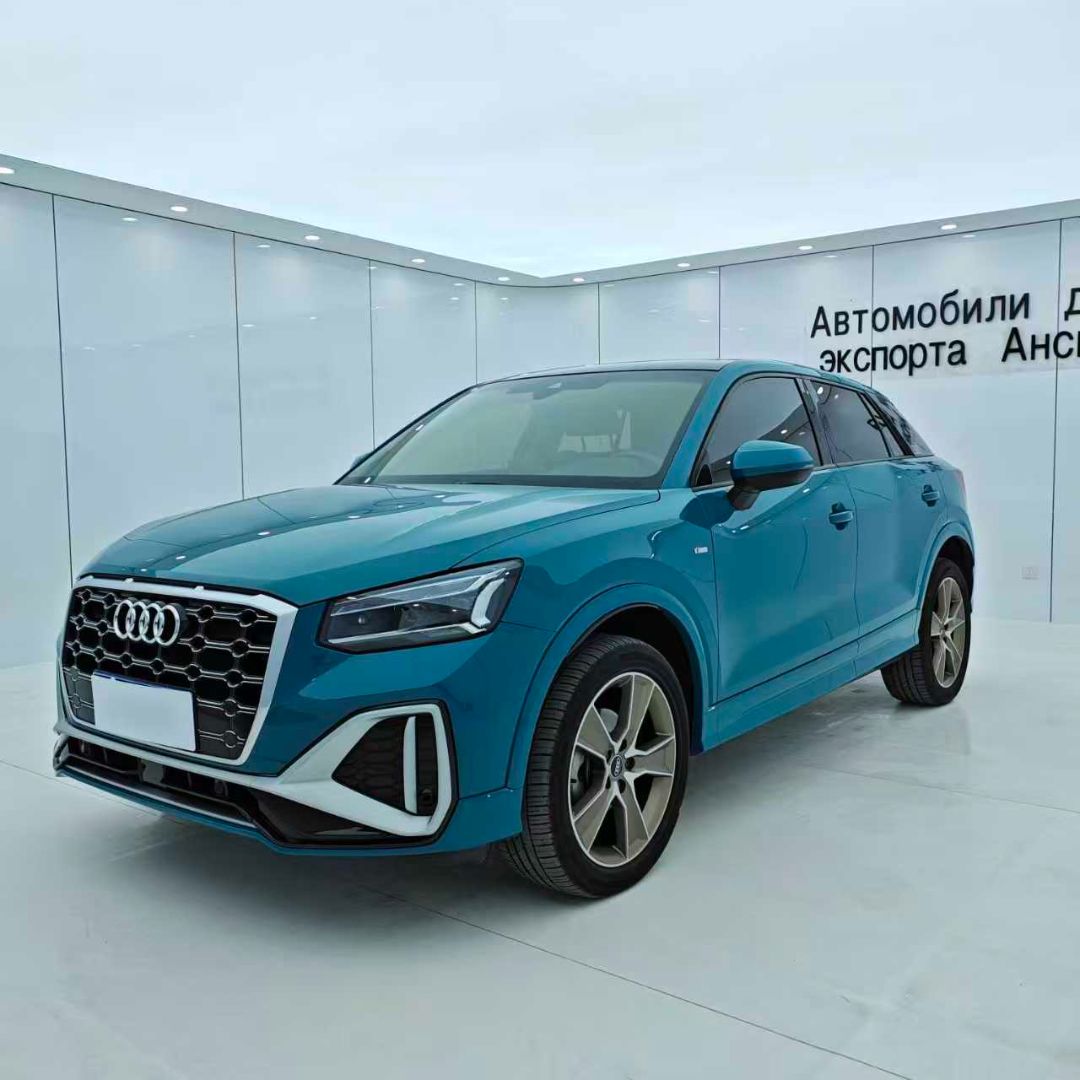 Audi Q2L 2022 — фото 1