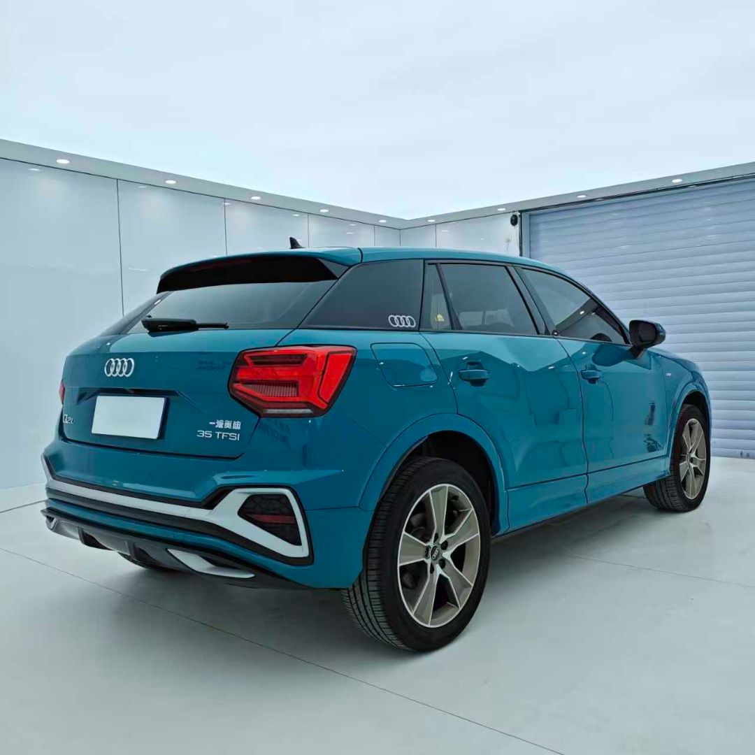 Audi Q2L 2022 — фото 2