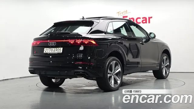 Audi Q8 2025 — фото 2