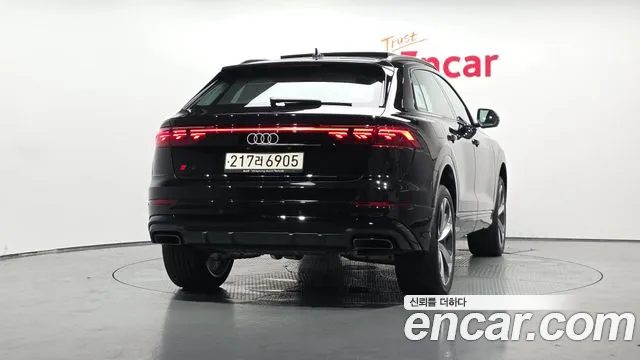 Audi Q8 2025 — фото 4