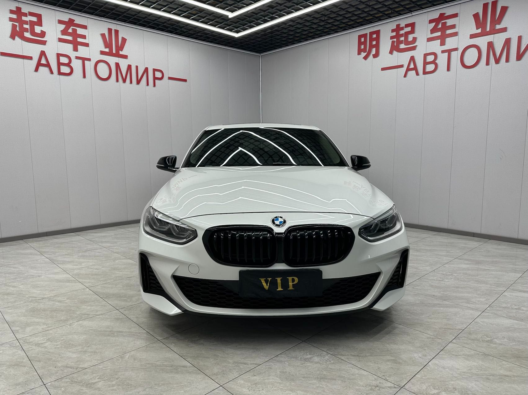 BMW 120I 2022 — фото 2