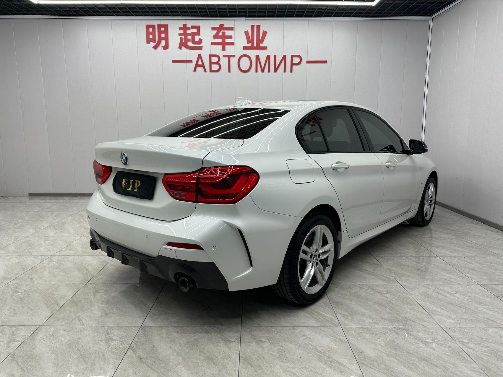 BMW 120I 2022 — фото 3