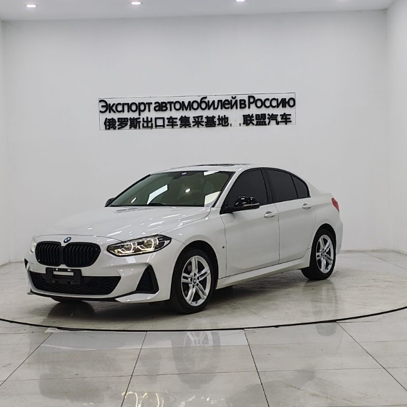 BMW 120i 2021 — фото 1