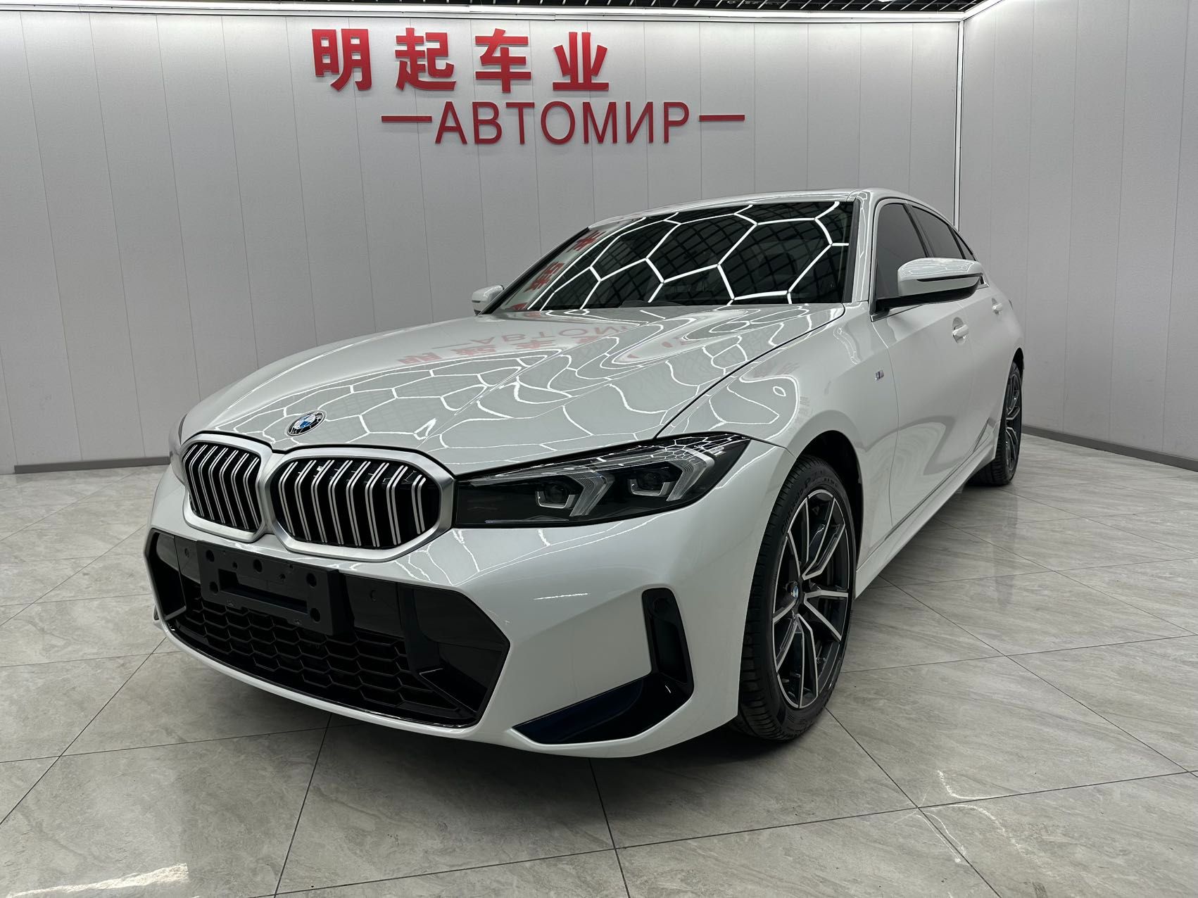 BMW 320LI M SPORT 2023 — фото 1