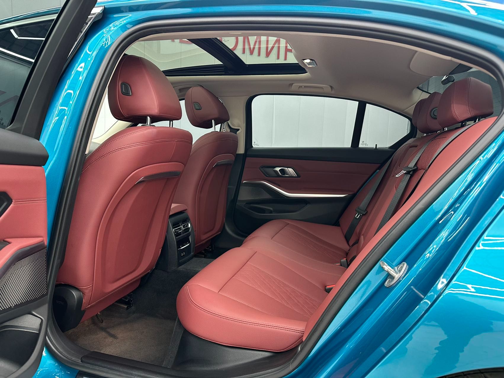 BMW 320LI 2023 — миниатюра 8
