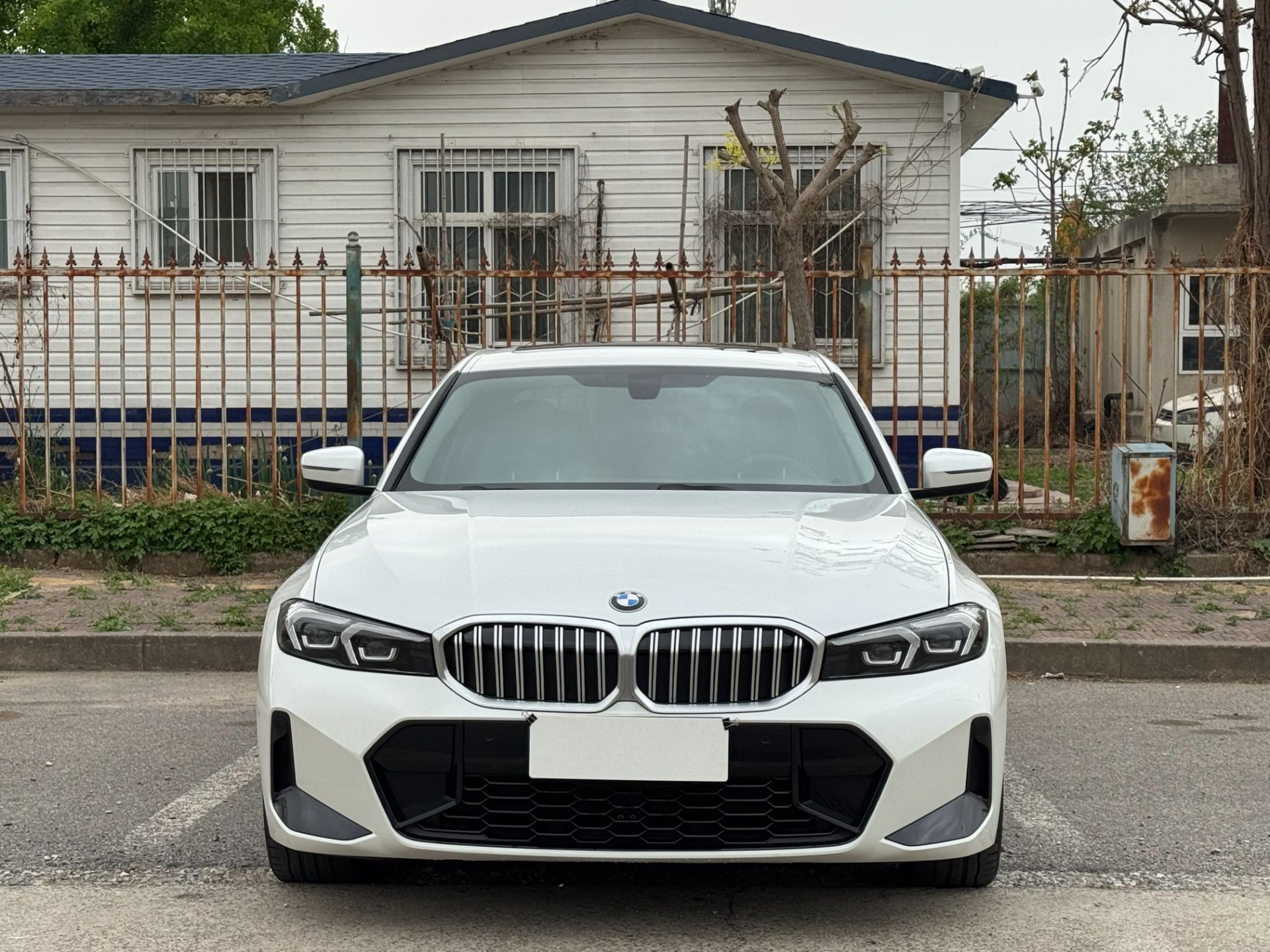 BMW 320LI M SPORT 2023 — фото 2