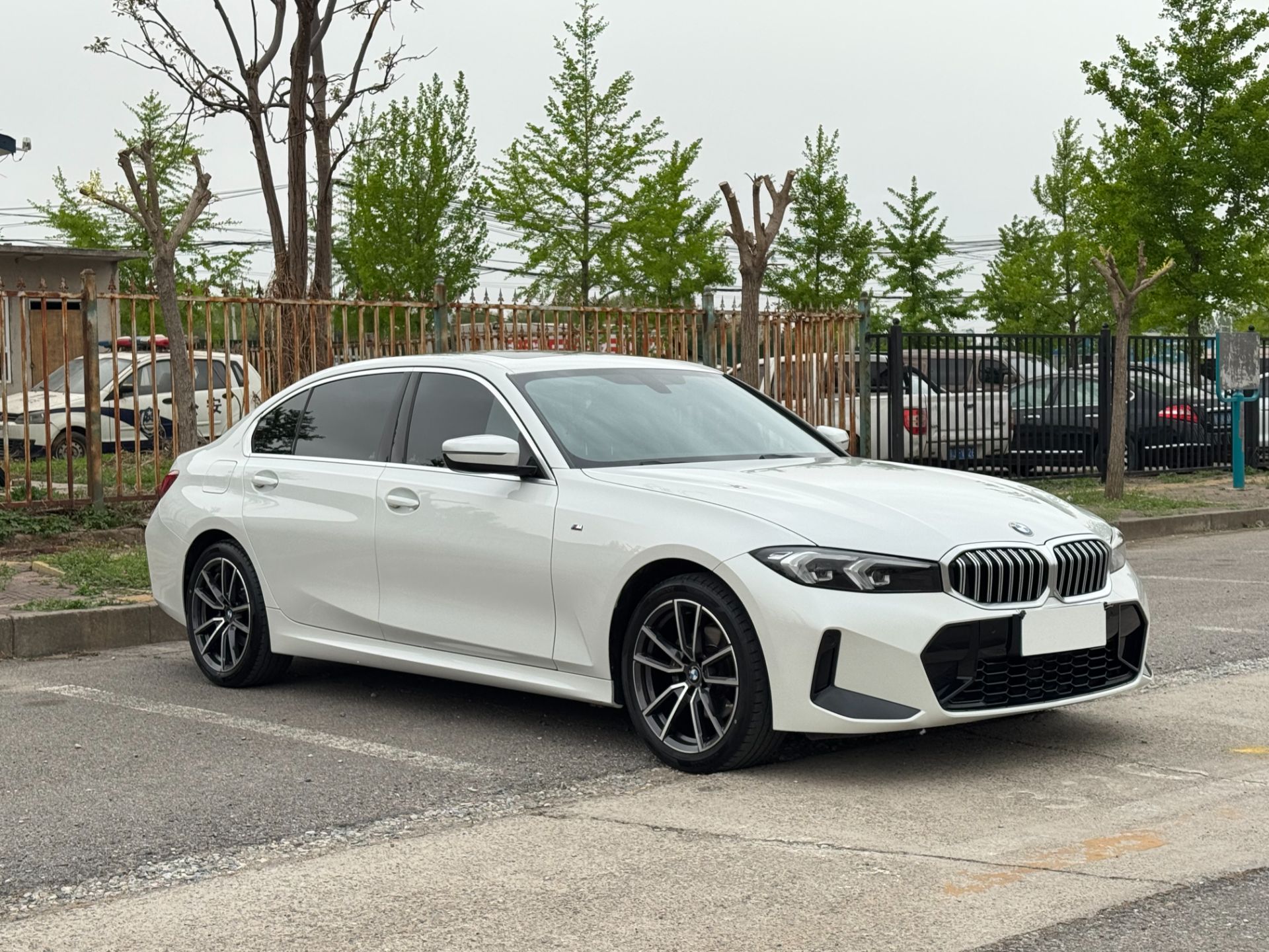 BMW 320LI M SPORT 2023 — фото 3