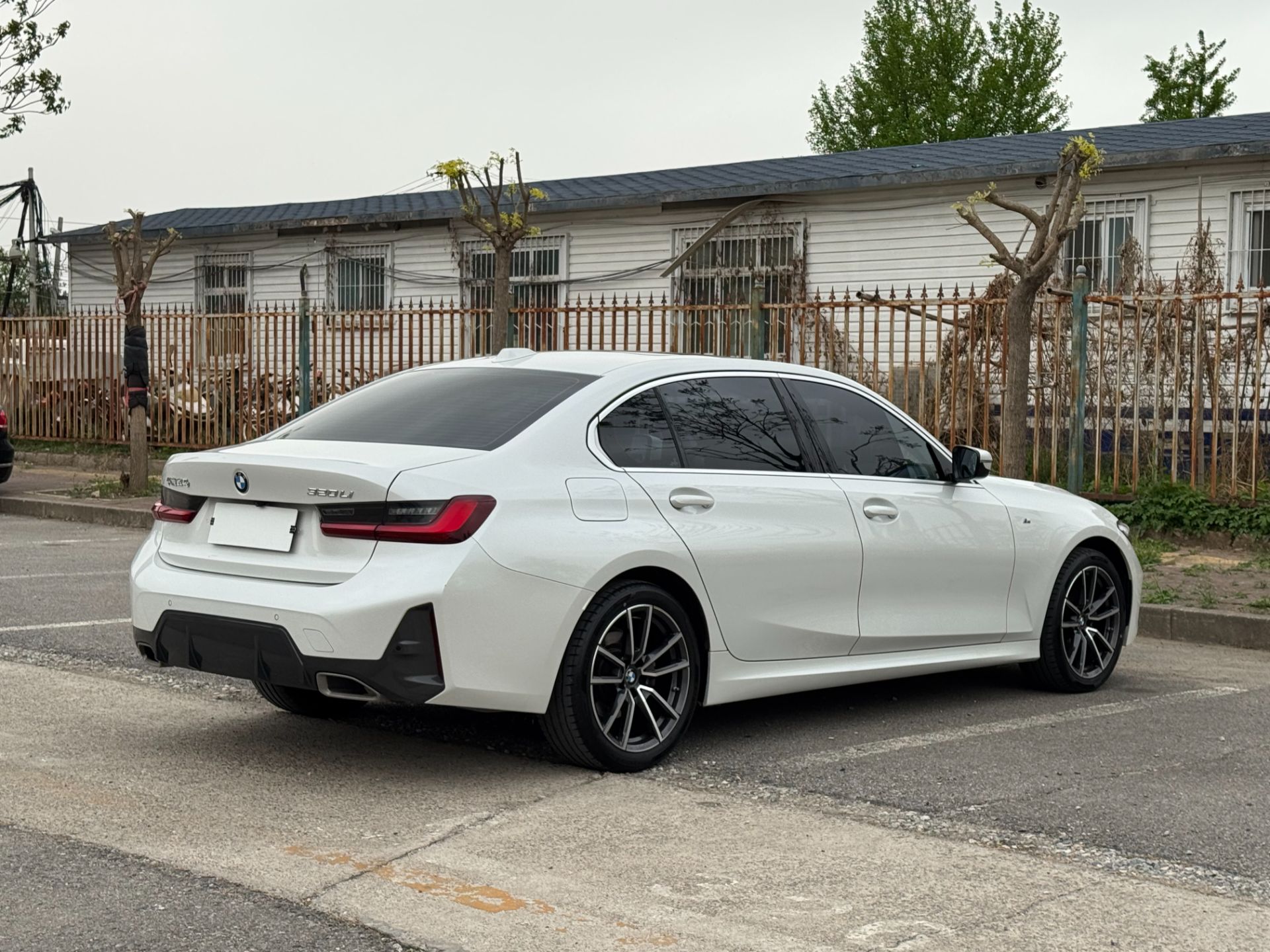BMW 320LI M SPORT 2023 — фото 4