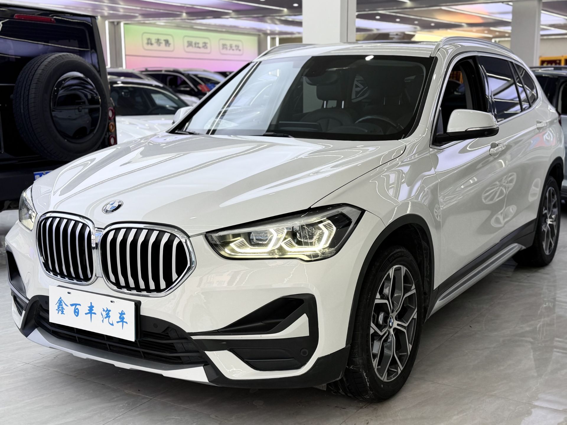BMW X1 2021 — фото 1