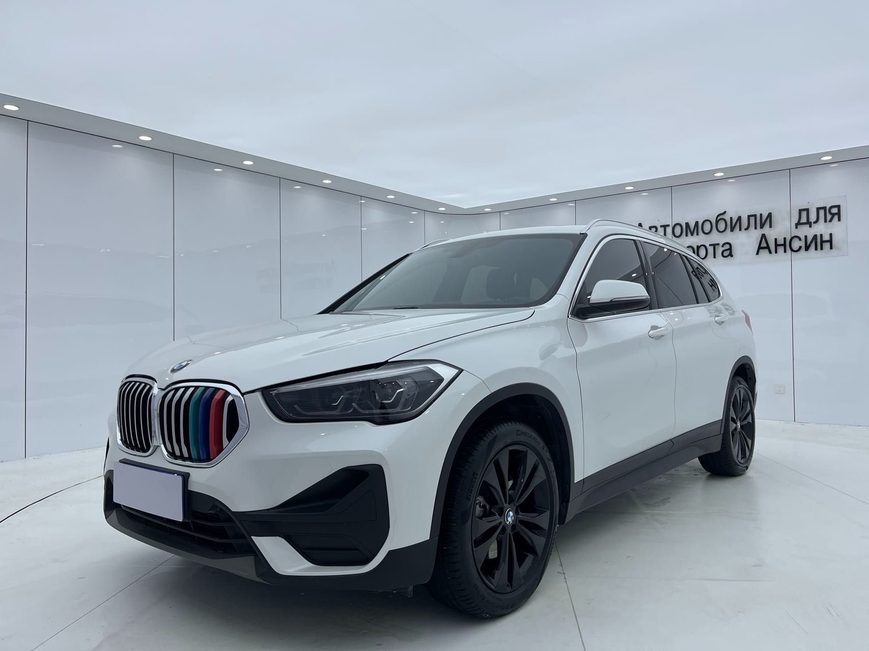 BMW X1 2021 — фото 1