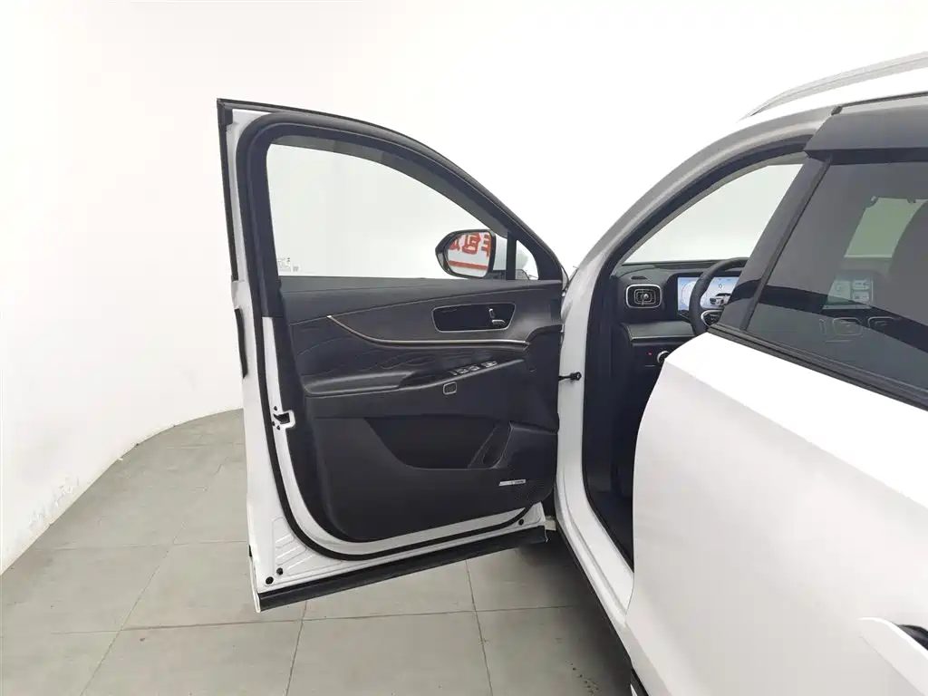 Chery Tiggo 9 2023 — миниатюра 8