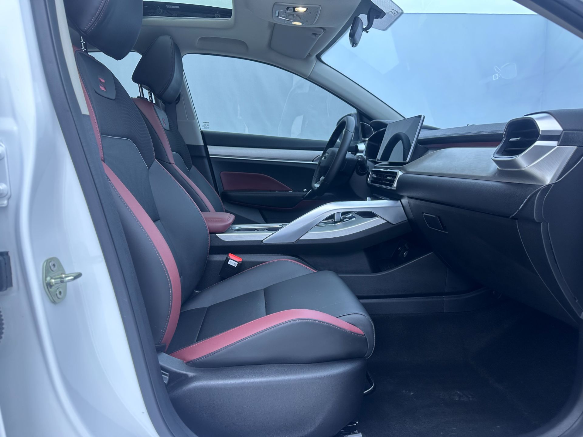 Geely Binyue 2021 — миниатюра 8
