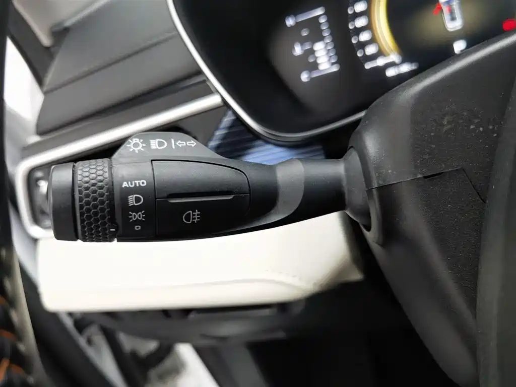 Geely Boyue 2023 — миниатюра 20