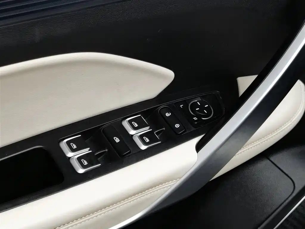 Geely Boyue 2023 — миниатюра 9