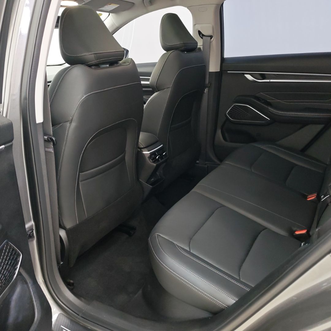 Geely Emgrand 2022 — миниатюра 8