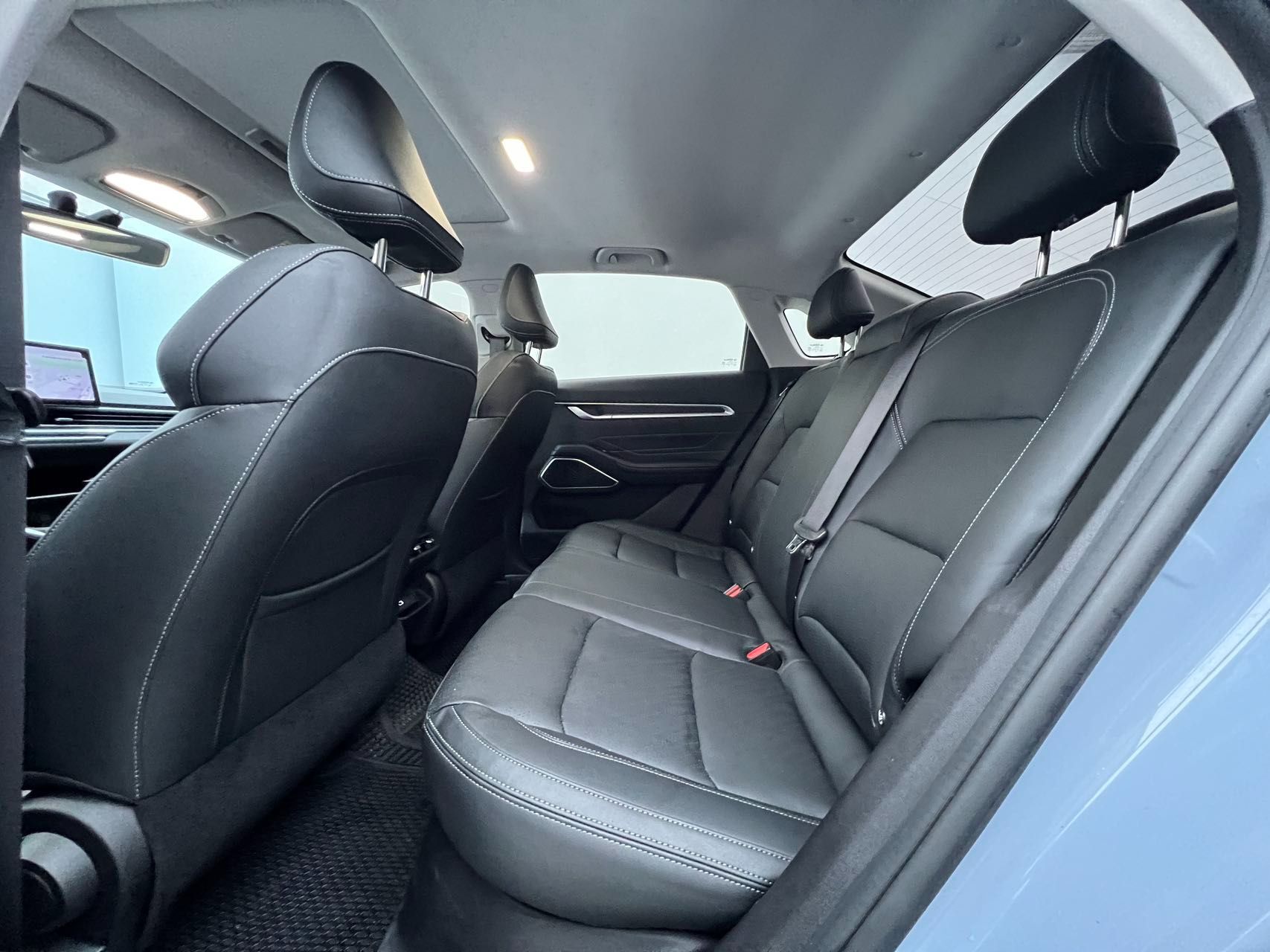 Geely Emgrand 2023 — миниатюра 6