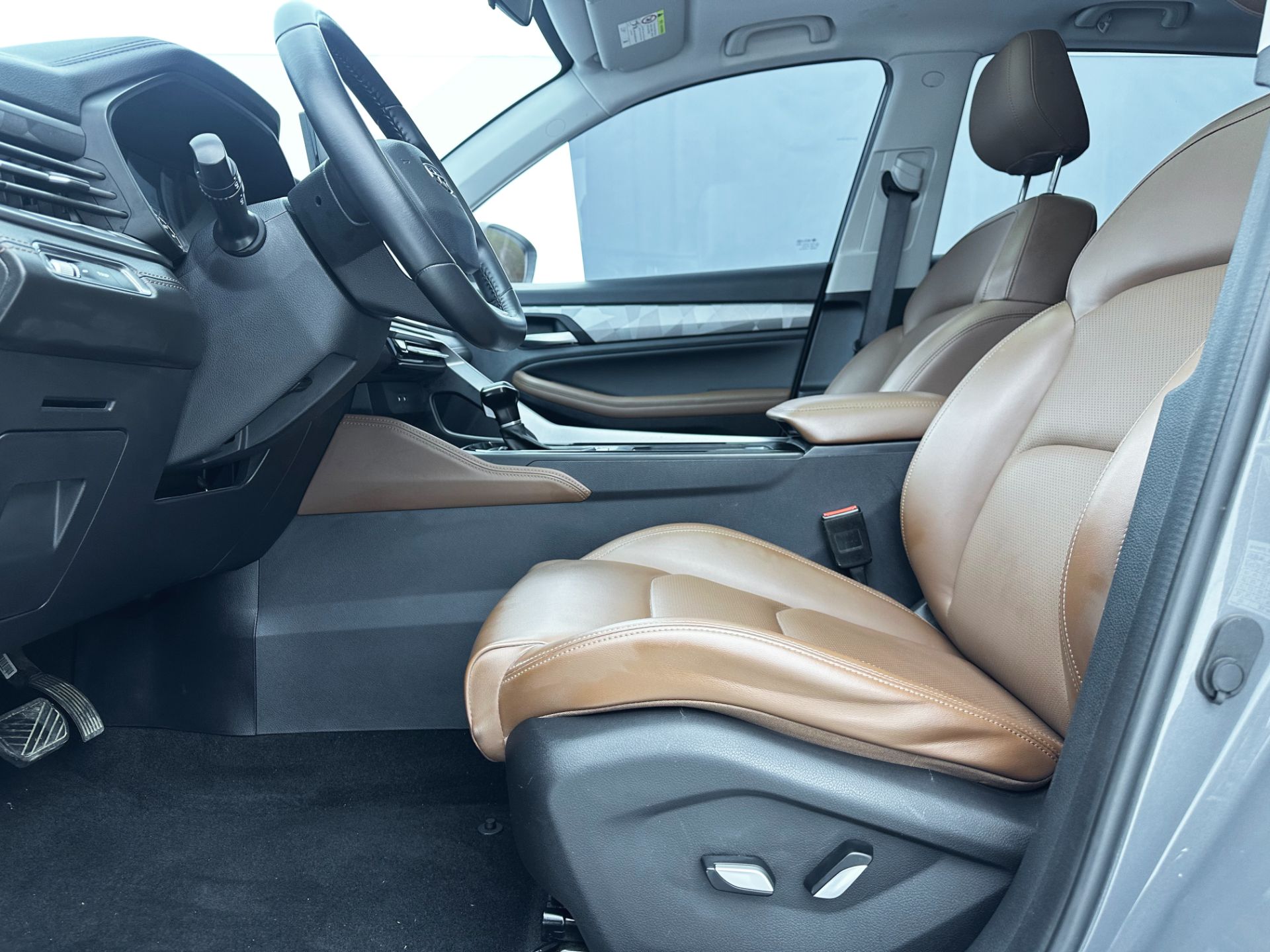 Geely VisionX6 2021 — миниатюра 9