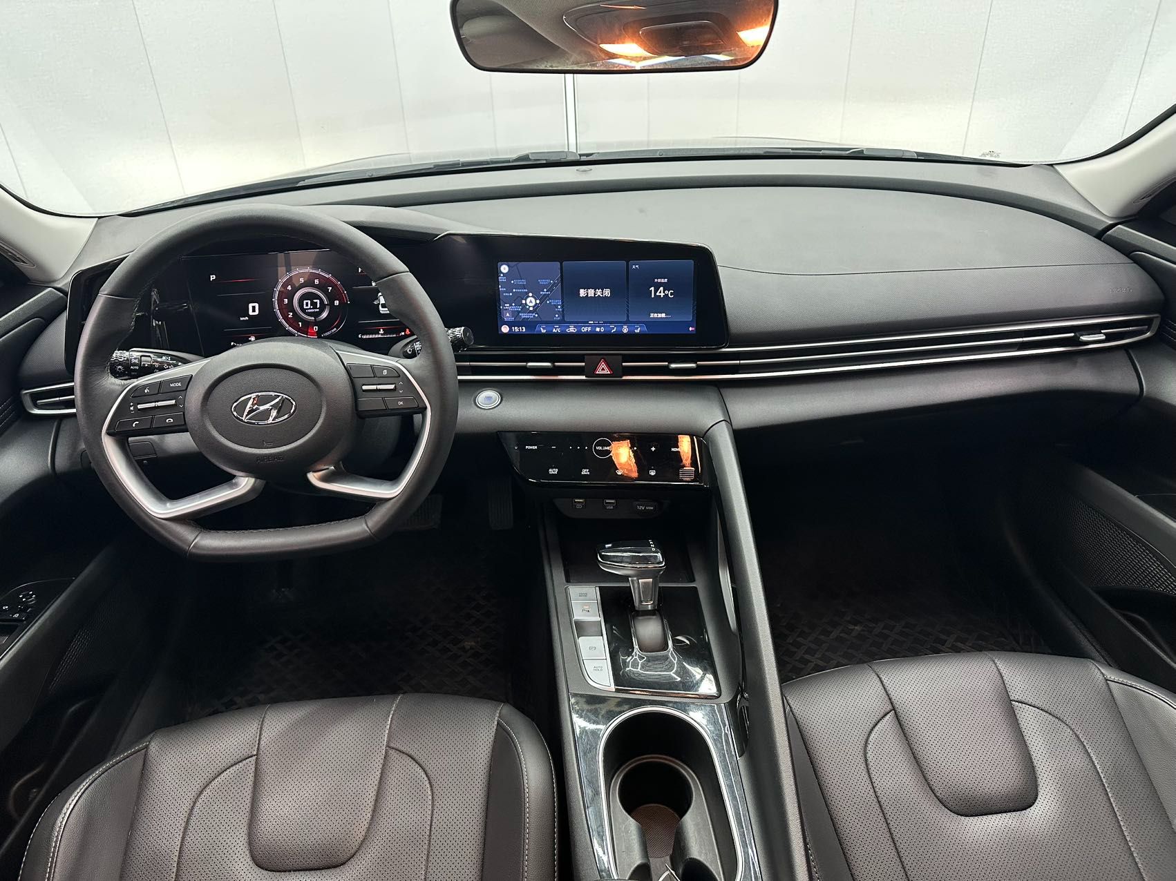 Hyundai Elantra 2021 — миниатюра 9