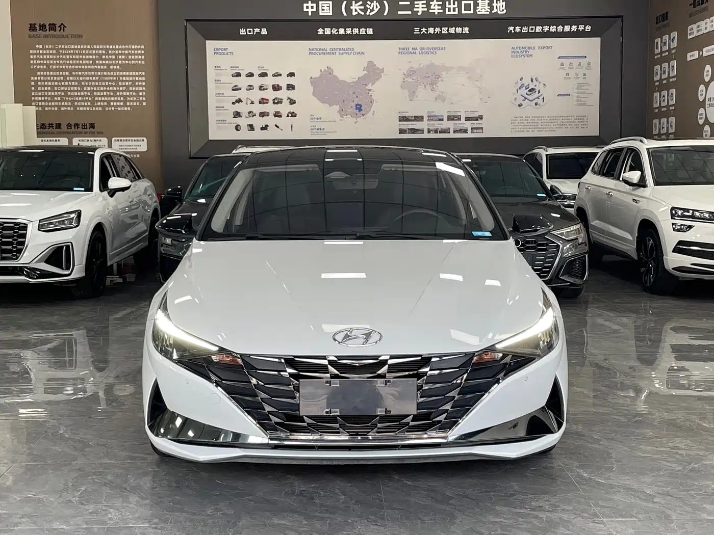 Hyundai Elantra 2021 — фото 2