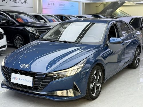Hyundai Elantra 2022 — фото 1