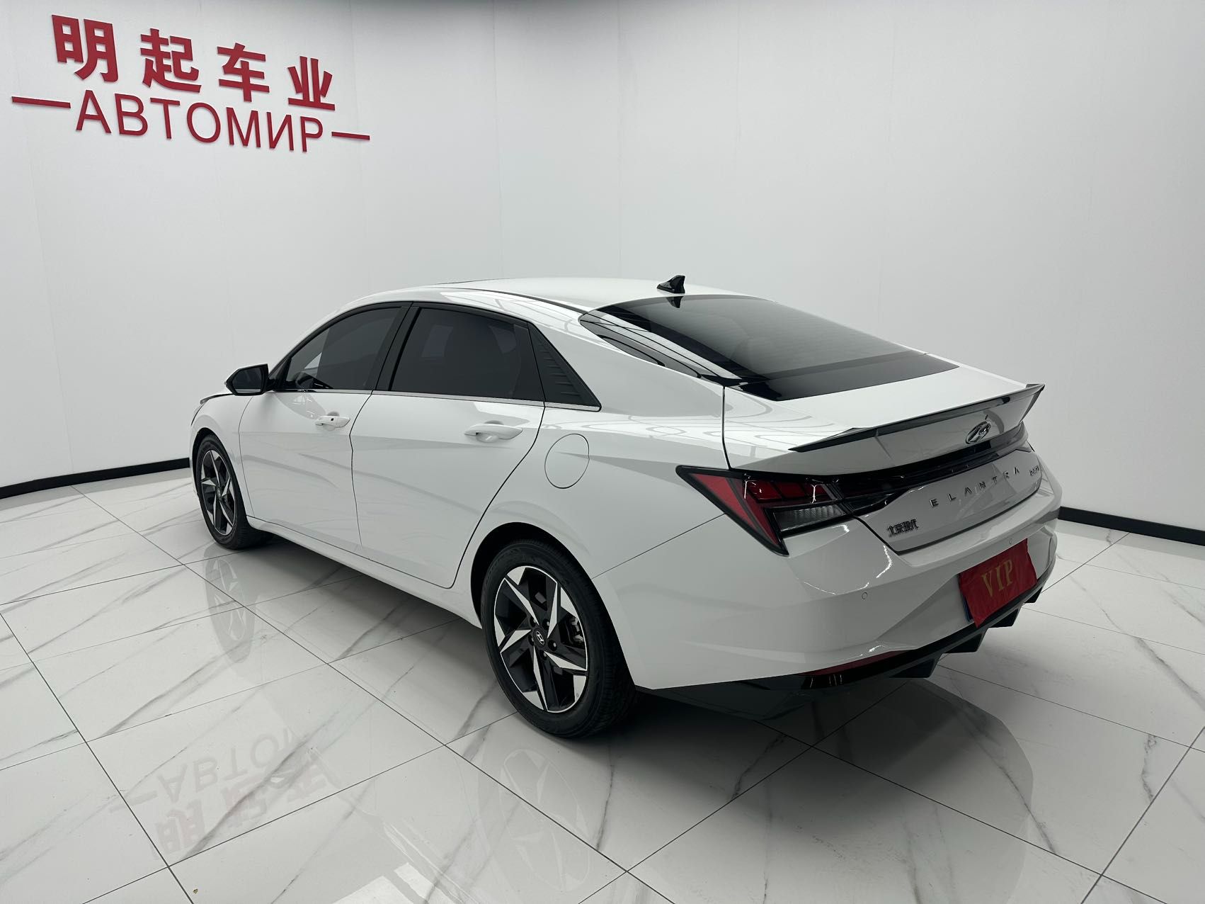 Hyundai Elantra 2022 — фото 4