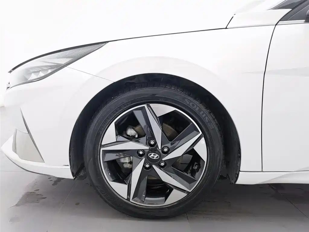 Hyundai Elantra 2023 — миниатюра 17