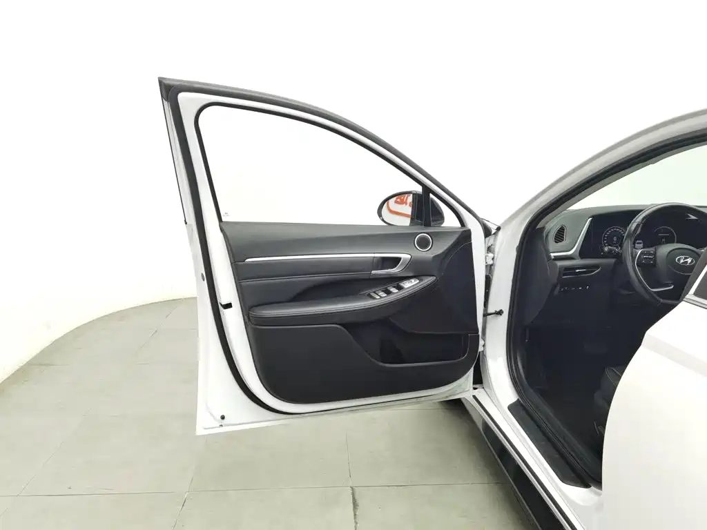 Hyundai Sonata 2021 — миниатюра 8