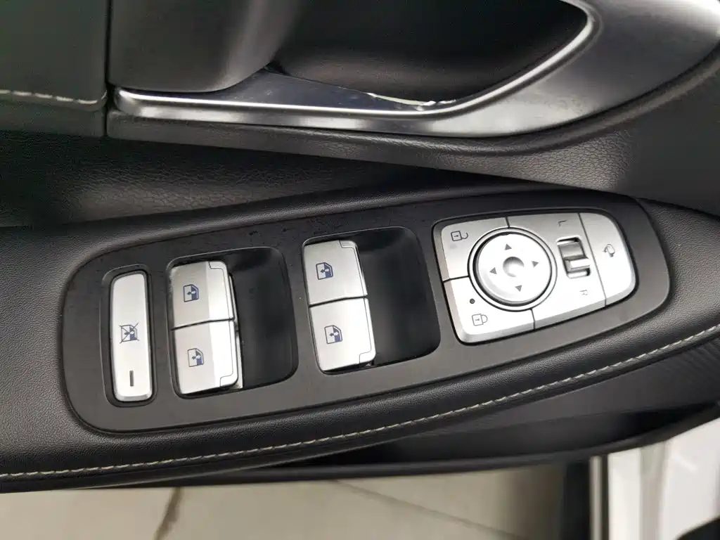 Hyundai Sonata 2021 — миниатюра 9