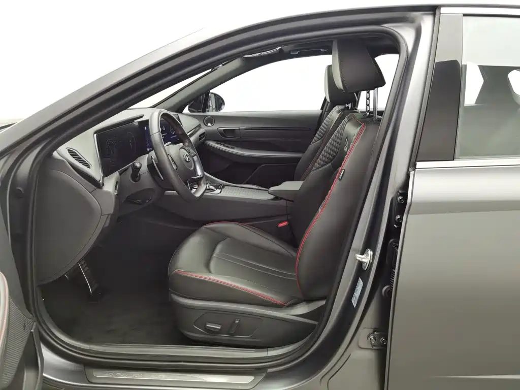 Hyundai Sonata 2023 — миниатюра 10