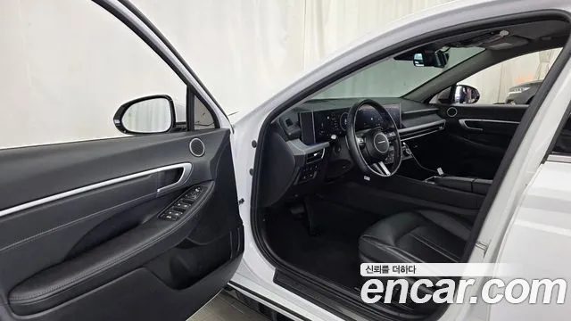 Hyundai Sonata 2025 — миниатюра 10