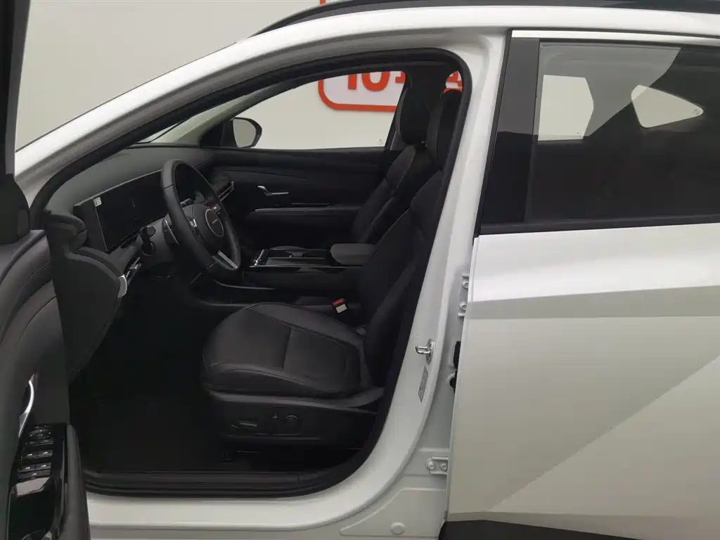 Hyundai Tucson 2025 — миниатюра 10