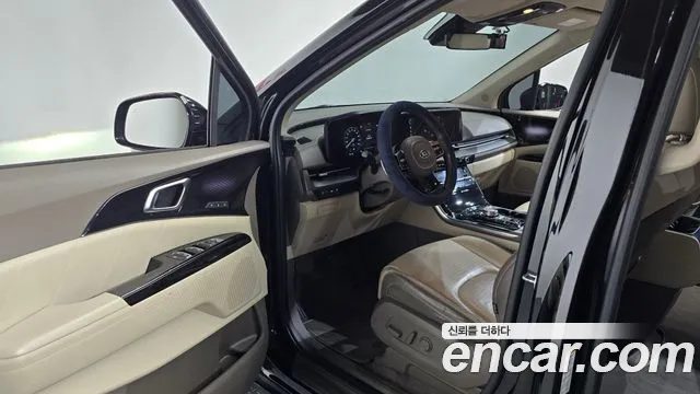 Kia Carnival 2021 — миниатюра 10
