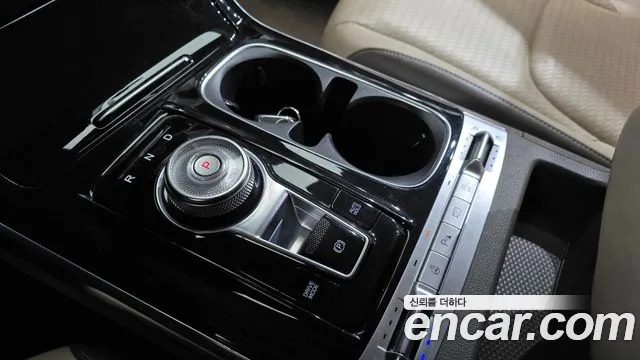 Kia Carnival 2021 — миниатюра 9