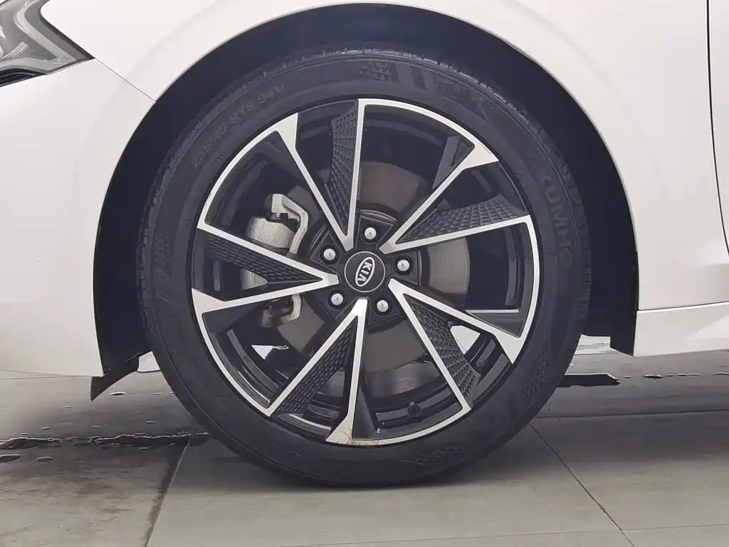 Kia K5 2021 — миниатюра 17