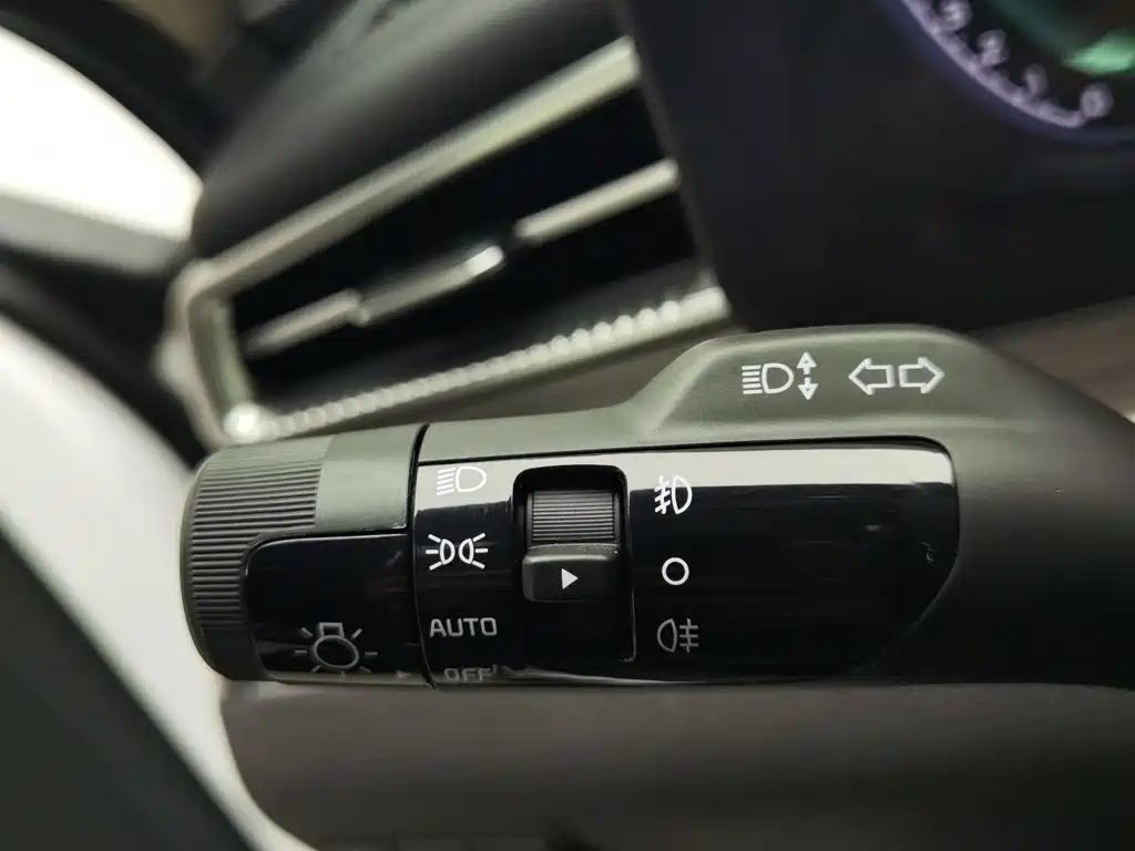 Kia K5 2021 — миниатюра 20