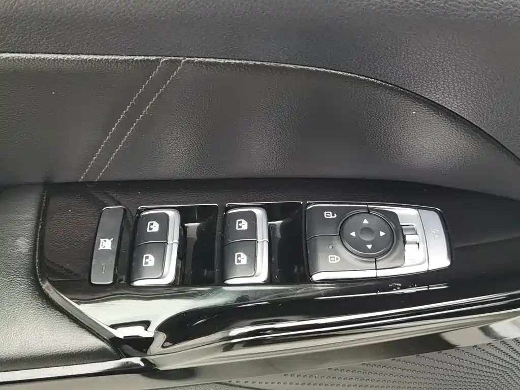 Kia K5 2021 — миниатюра 9
