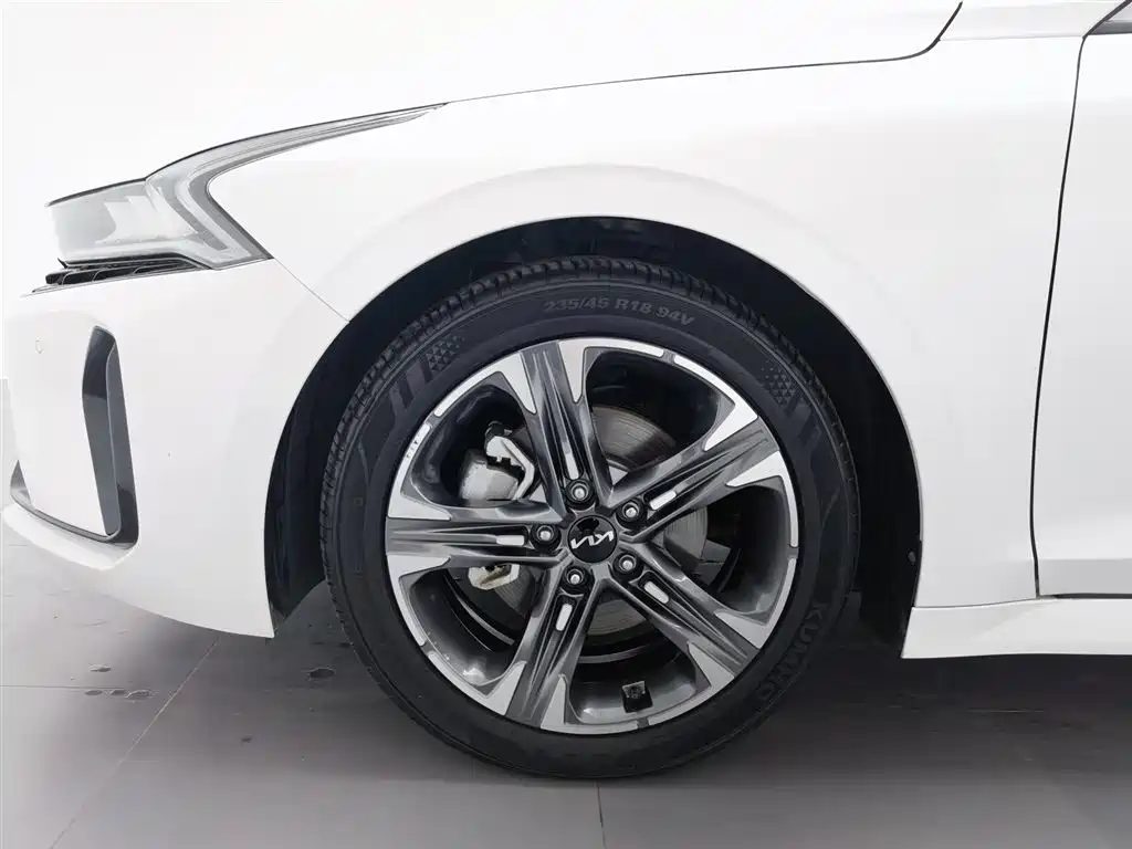 Kia K5 2022 — миниатюра 17