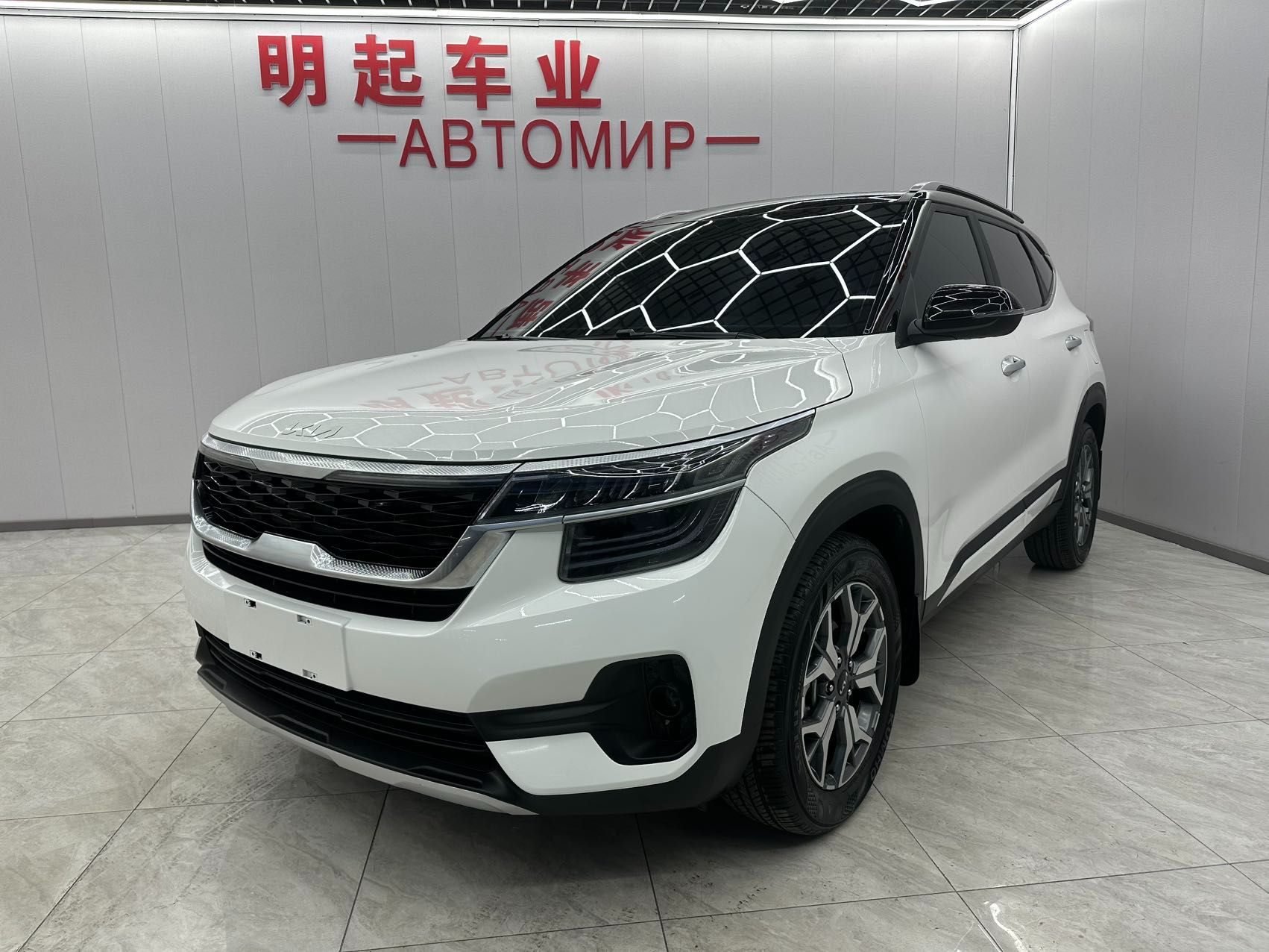Kia KX3 2021 — фото 1