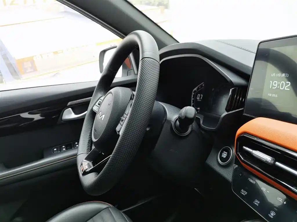 Kia Sportage 2022 — миниатюра 21