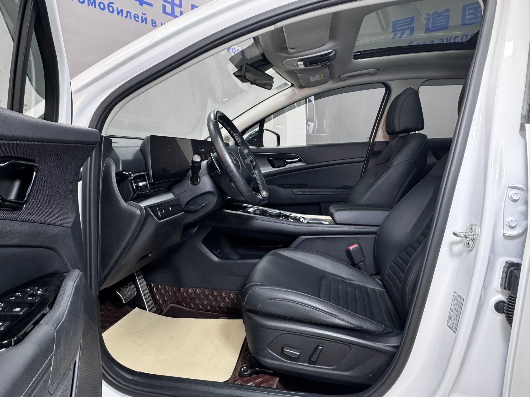 Kia Sportage 2023 — миниатюра 9