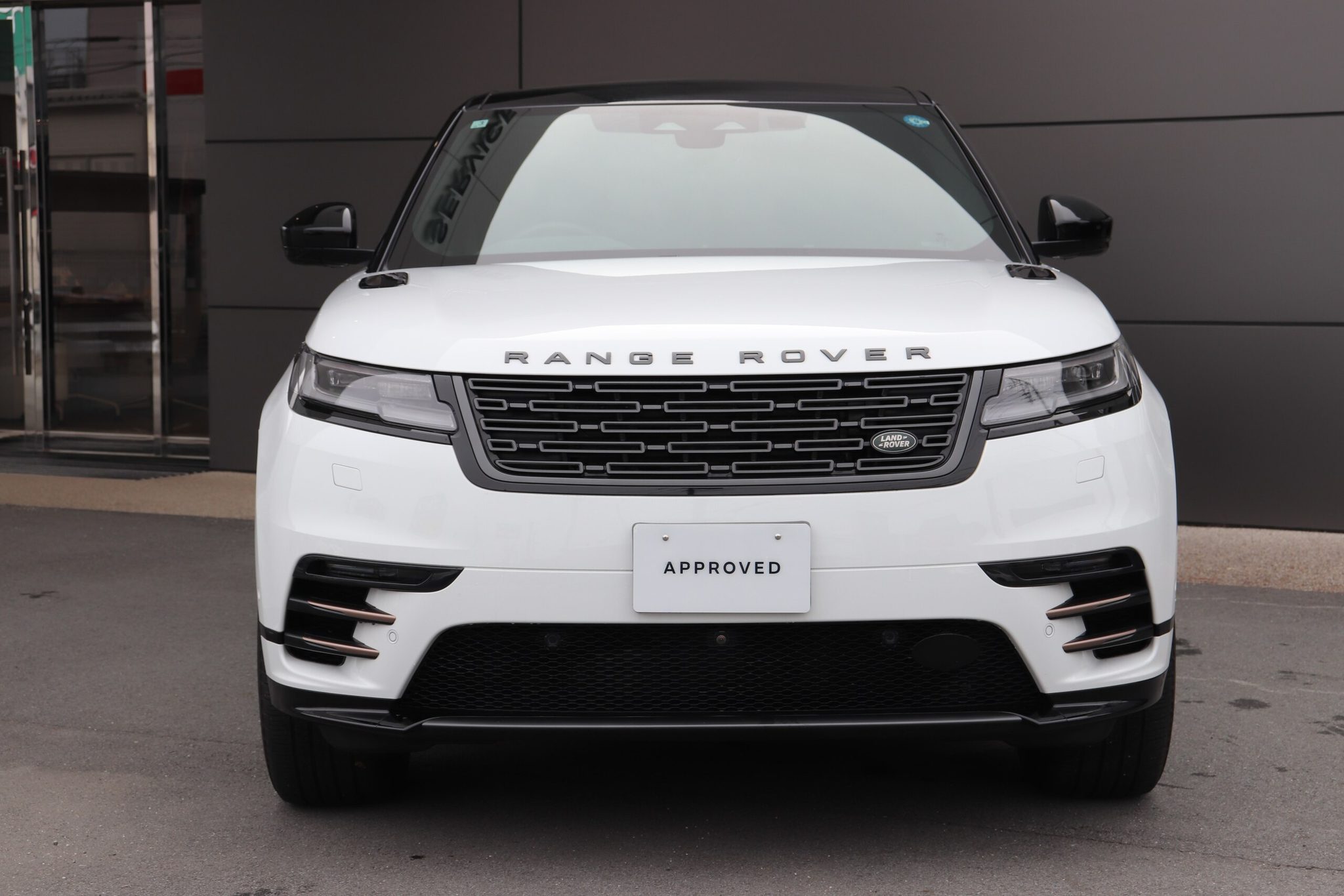 Land Rover Range Rover Velar 2025 — фото 2
