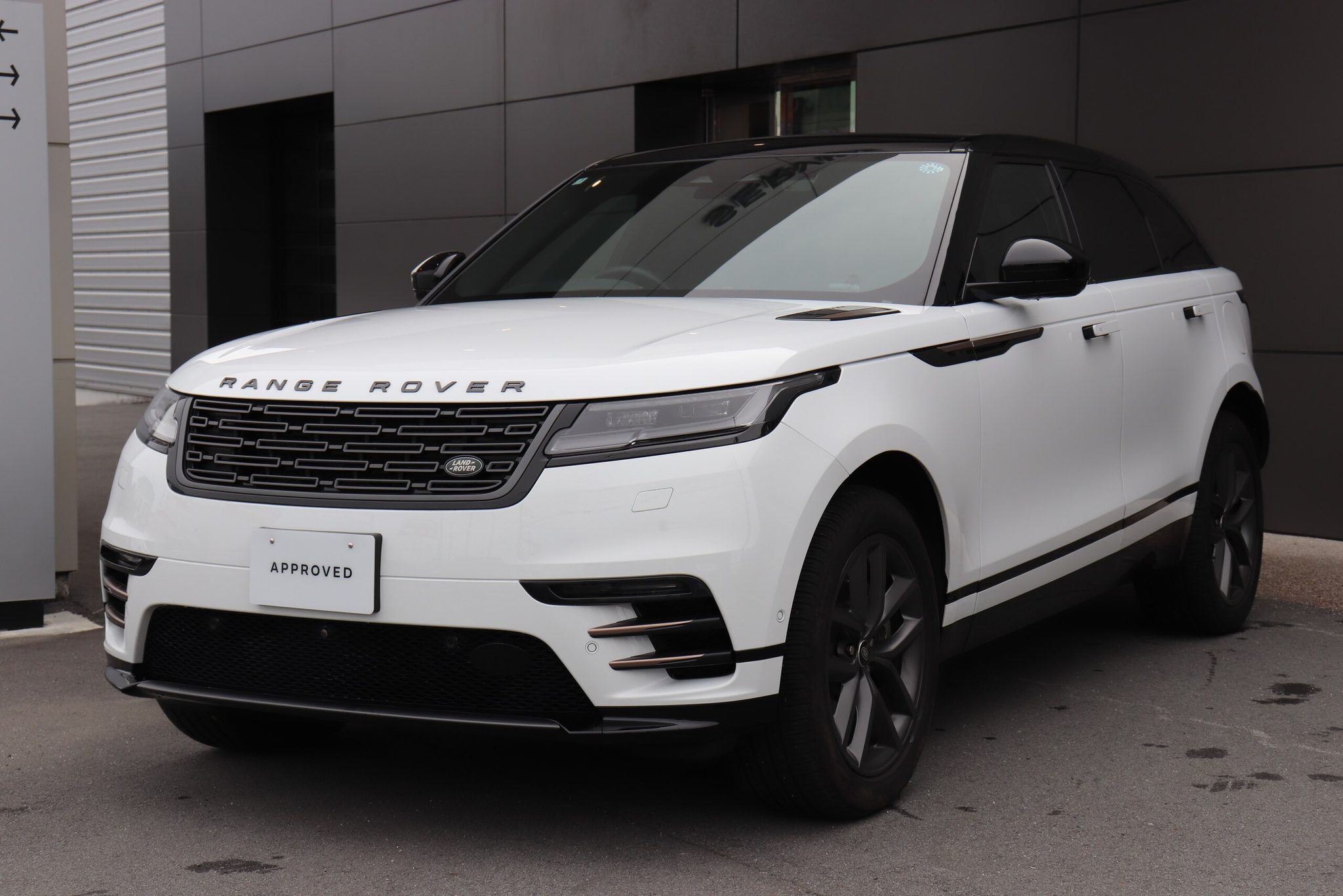 Land Rover Range Rover Velar 2025 — фото 3