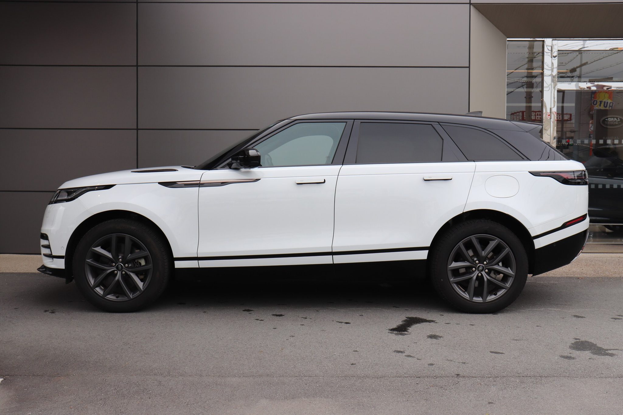 Land Rover Range Rover Velar 2025 — фото 5