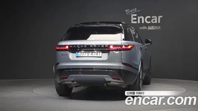 Land Rover Range Rover Velar 2026 — фото 4