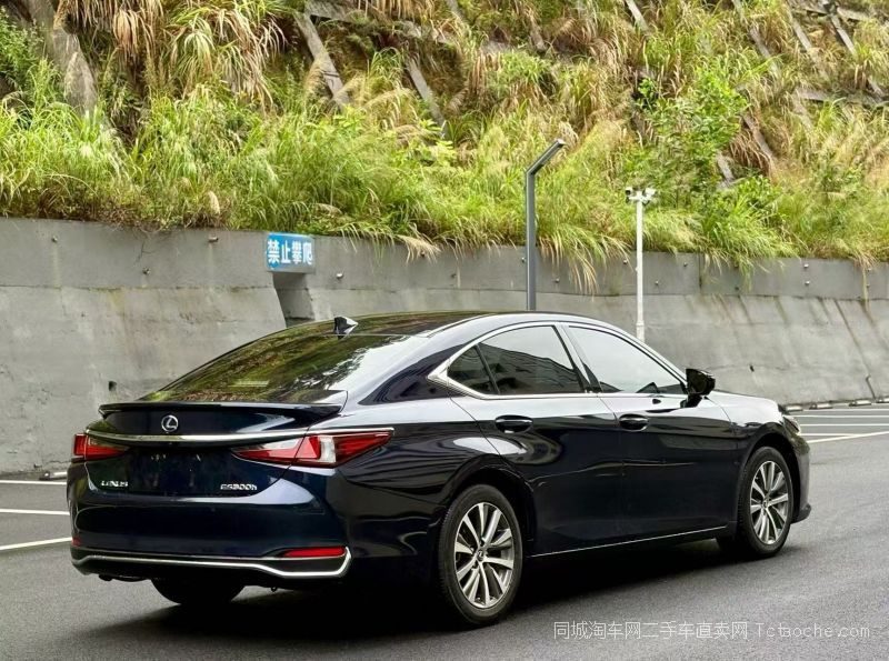 Lexus ES 2021 — миниатюра 9