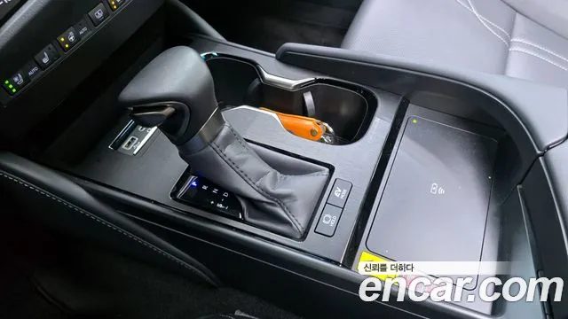 Lexus ES 2025 — миниатюра 9