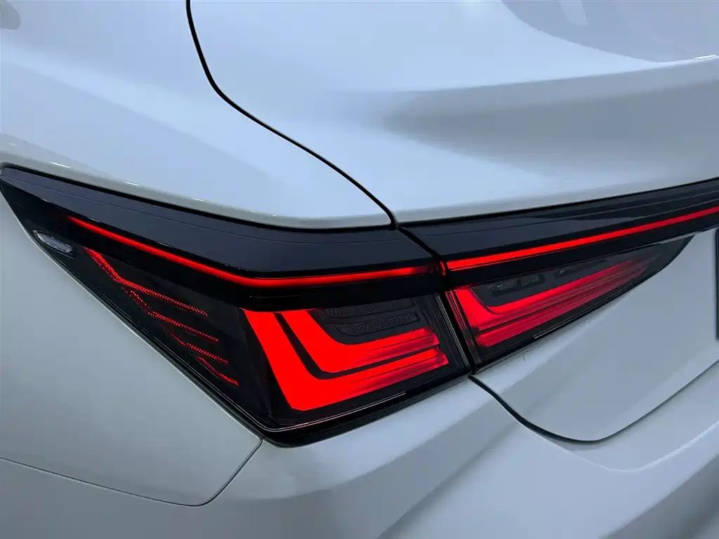 Lexus ES 2026 — миниатюра 24