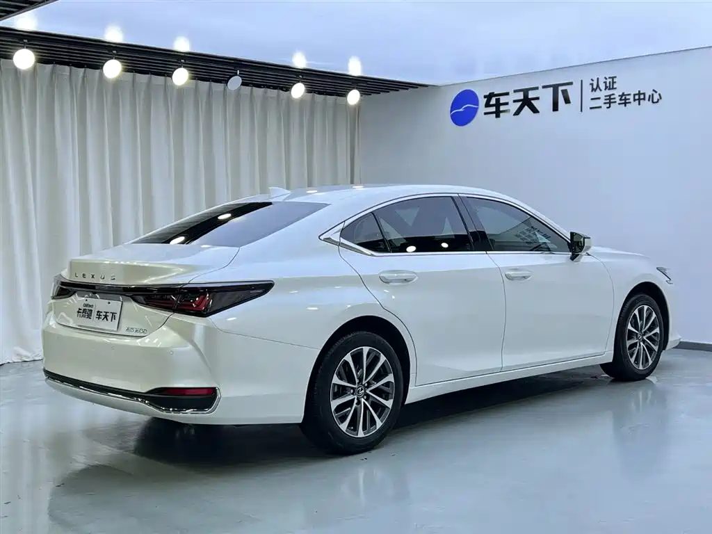 Lexus ES 2026 — фото 5
